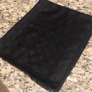 Louis Vuitton Accessories - Louis Vuitton Scarf Louis Vuitton Accessories - Louis Vuitton Scarf